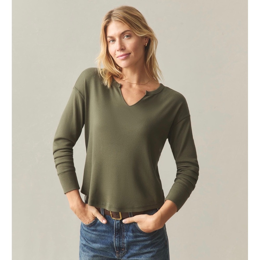 NWOT American Giant Womens Luxe Rib V-Notch Long Sleeve Shirt‎ XS Green